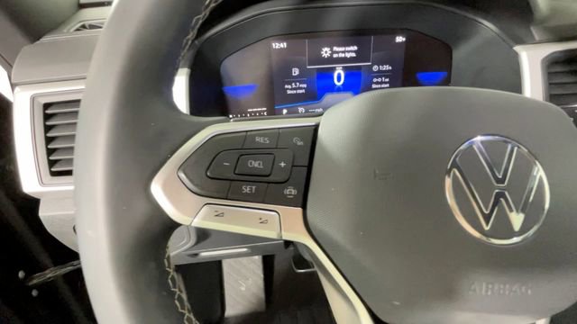 Used 2022 Volkswagen Atlas Cross Sport SE FWD image 21