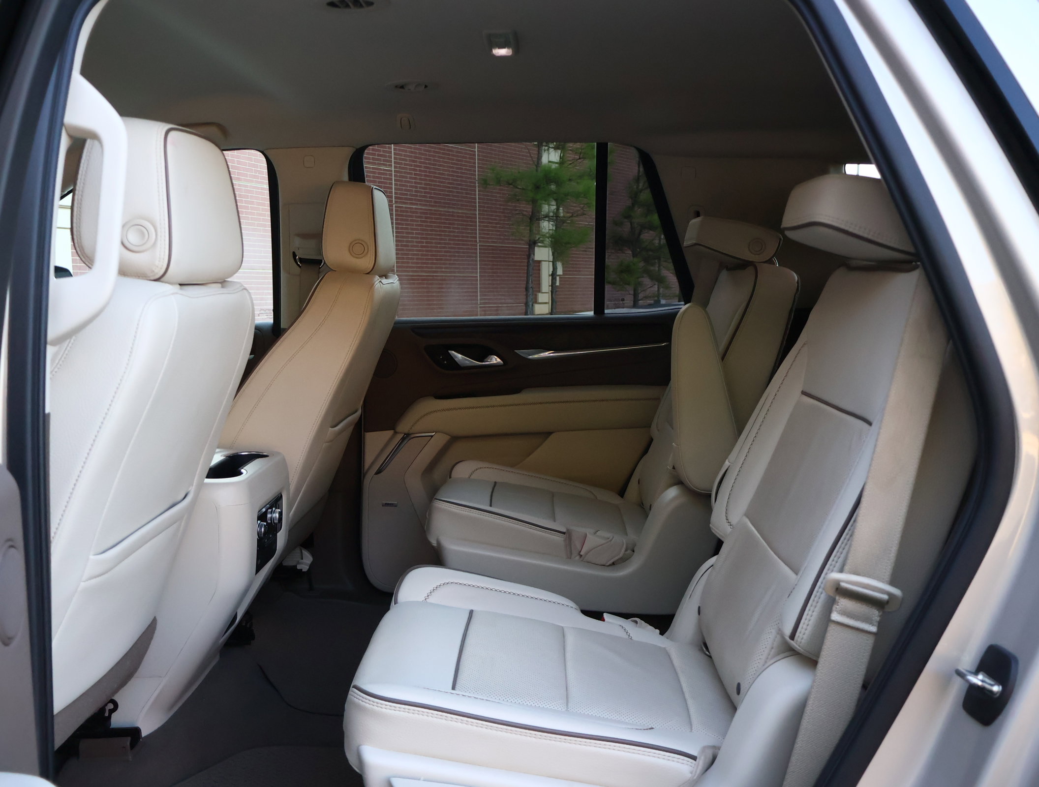 Used 2021 GMC Yukon Denali image 25