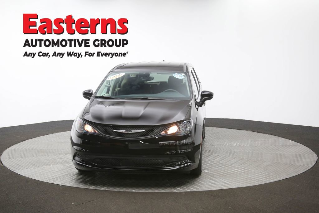 Used 2024 Chrysler Voyager LX image 51