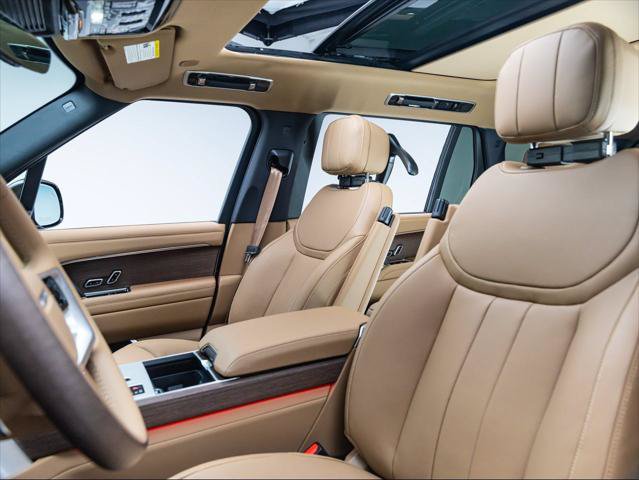 New 2026 Land Rover Range Rover Long Wheelbase SE AWD/4WD image 15