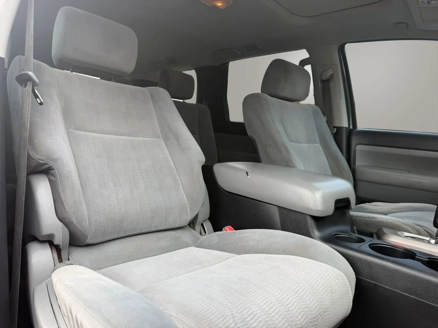 Used 2013 Toyota Sequoia SR5 RWD image 16