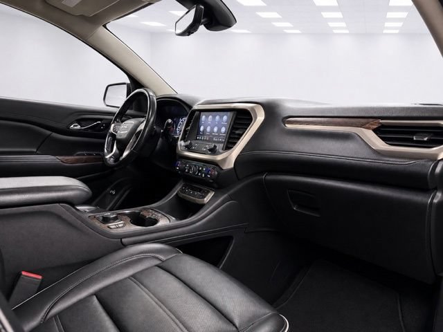 Used 2021 GMC Acadia Denali w/ Denali Ultimate Package AWD/4WD image 10