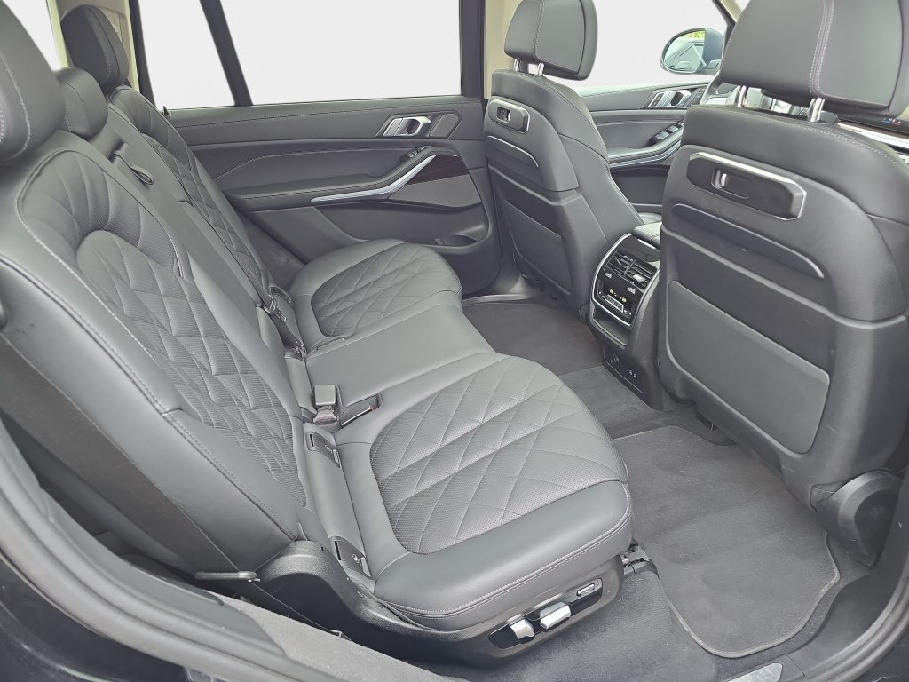 Used 2024 BMW X7 xDrive40i AWD/4WD image 13