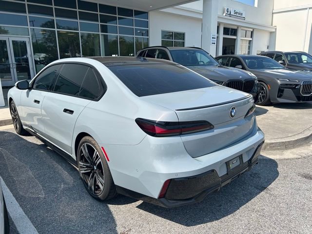 Used 2023 BMW 740i RWD image 9
