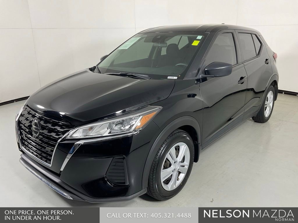 Used 2021 Nissan Kicks S image 3