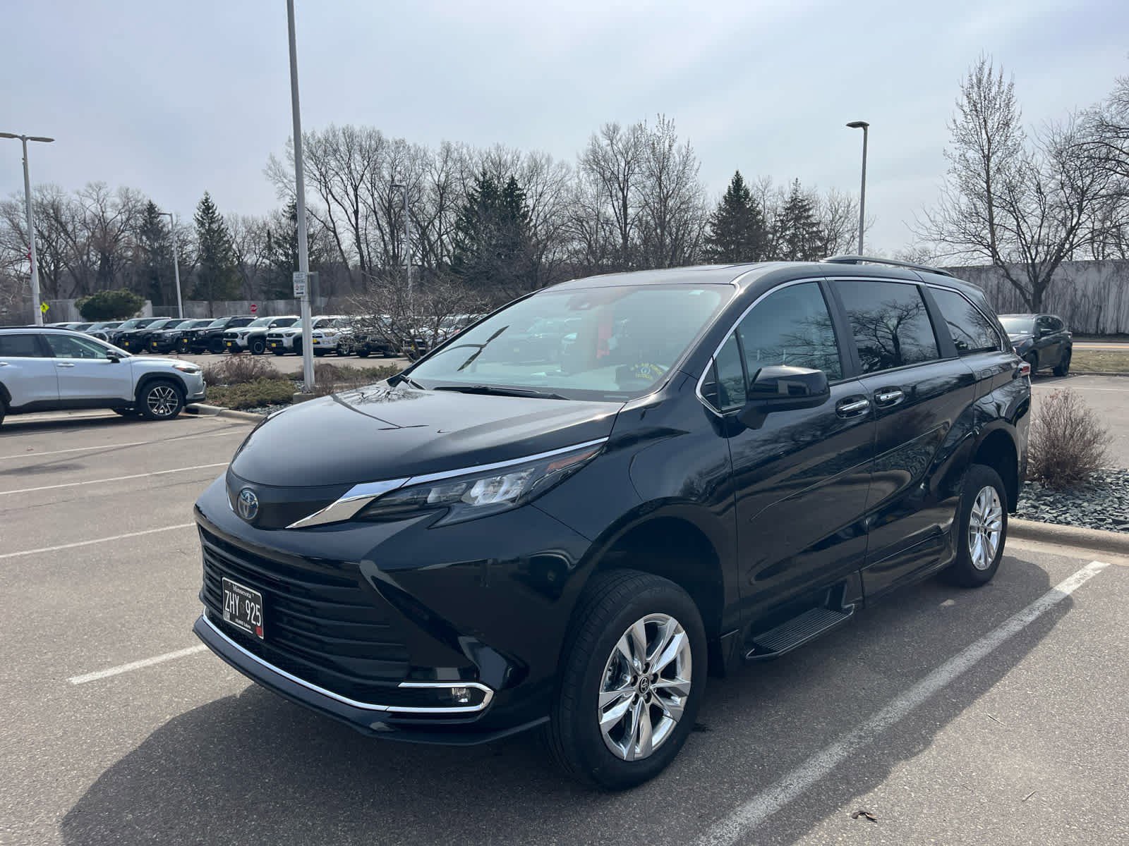 Used 2024 Toyota Sienna XLE w/ XLE Plus Package video 2