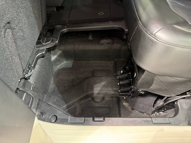 Used 2023 Chrysler Pacifica Touring-L image 24