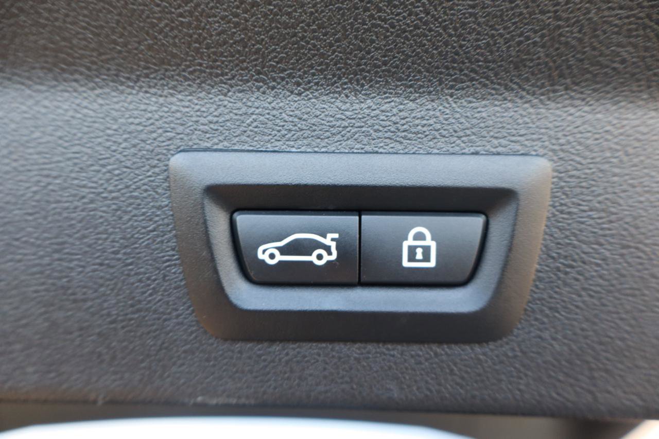 Used 2023 BMW X3 xDrive30i w/ Premium Package image 9