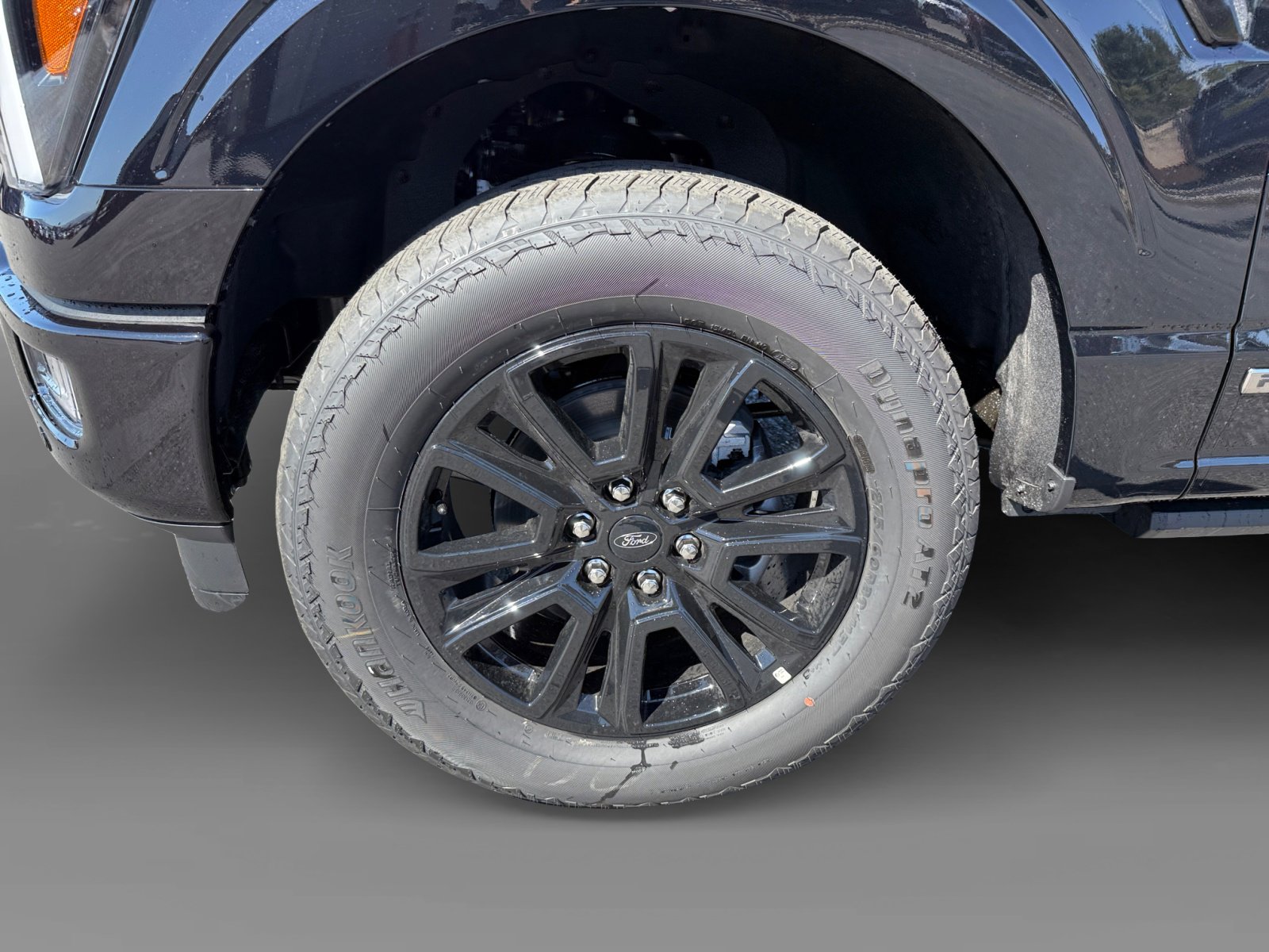 New 2025 Ford F150 Platinum w/ Equipment Group 702A High image 9