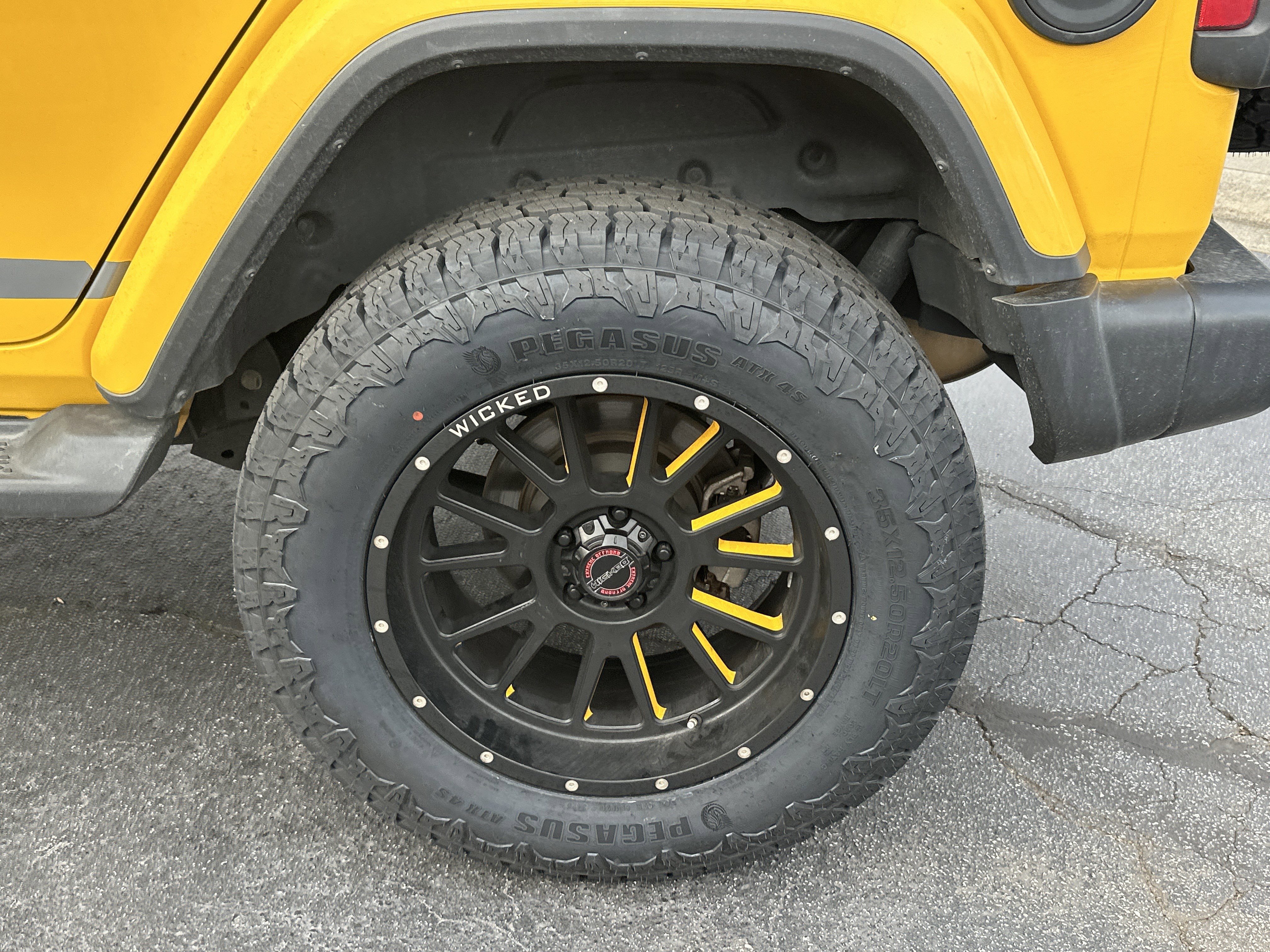 Used 2019 Jeep Wrangler Unlimited Sahara image 17