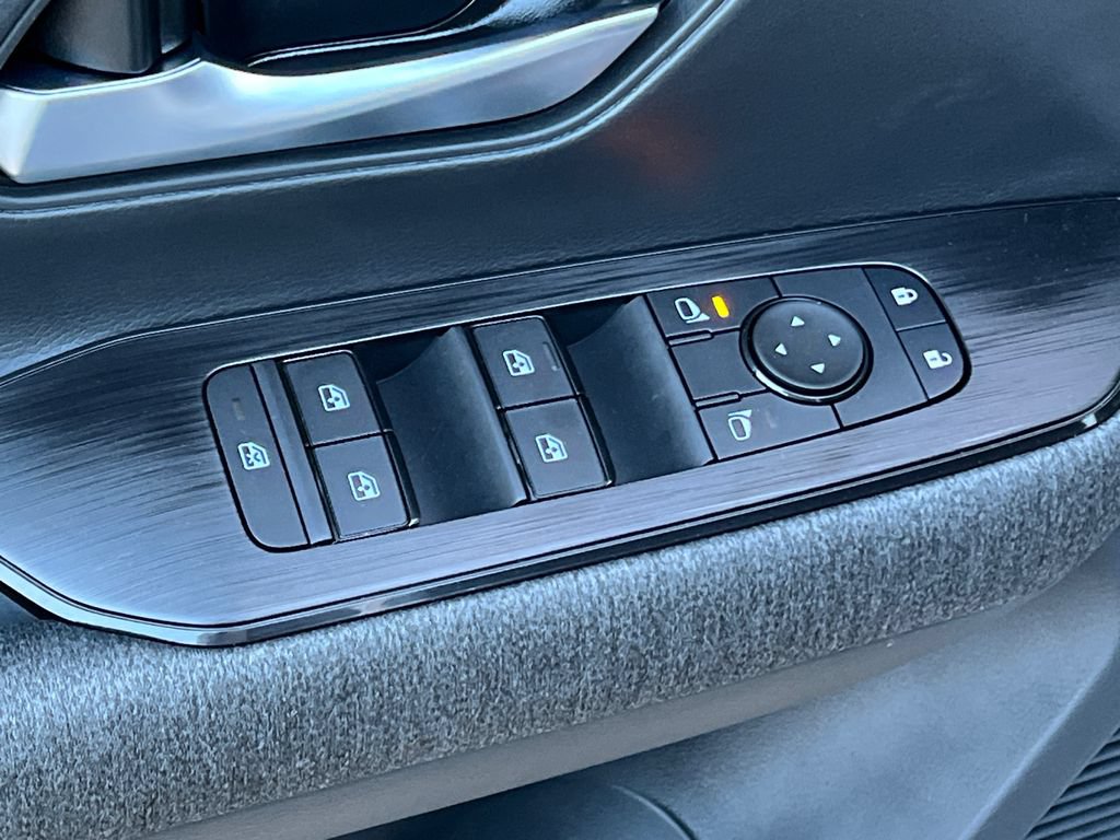 New 2026 Nissan Kicks SV w/ SV Premium Package AWD/4WD image 9