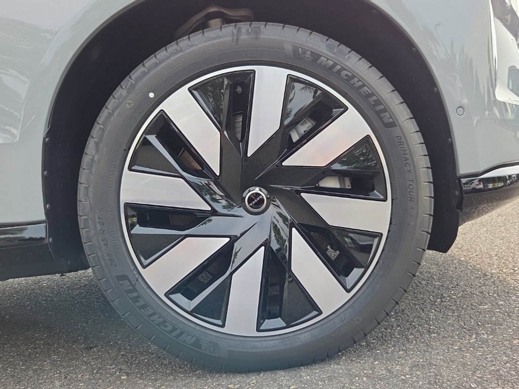 New 2025 Volvo EX90 Ultra image 10