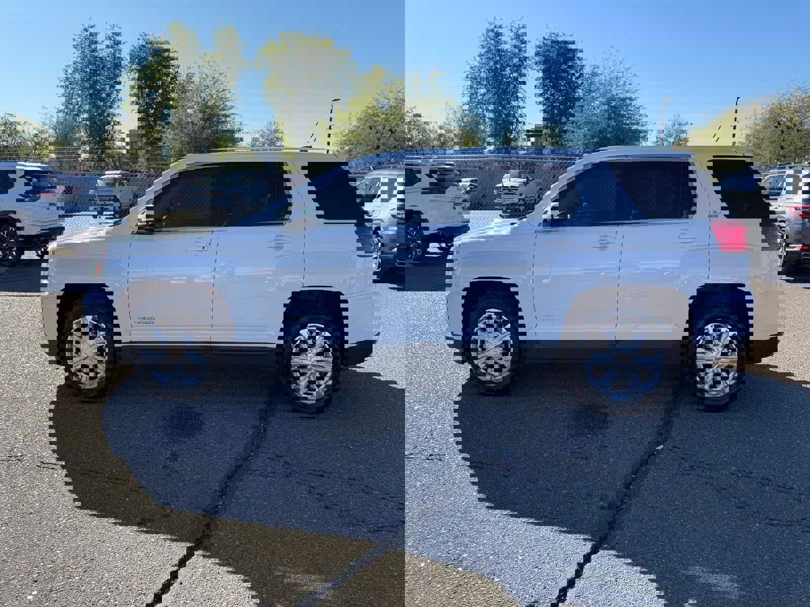 Used 2017 GMC Terrain SLE image 8