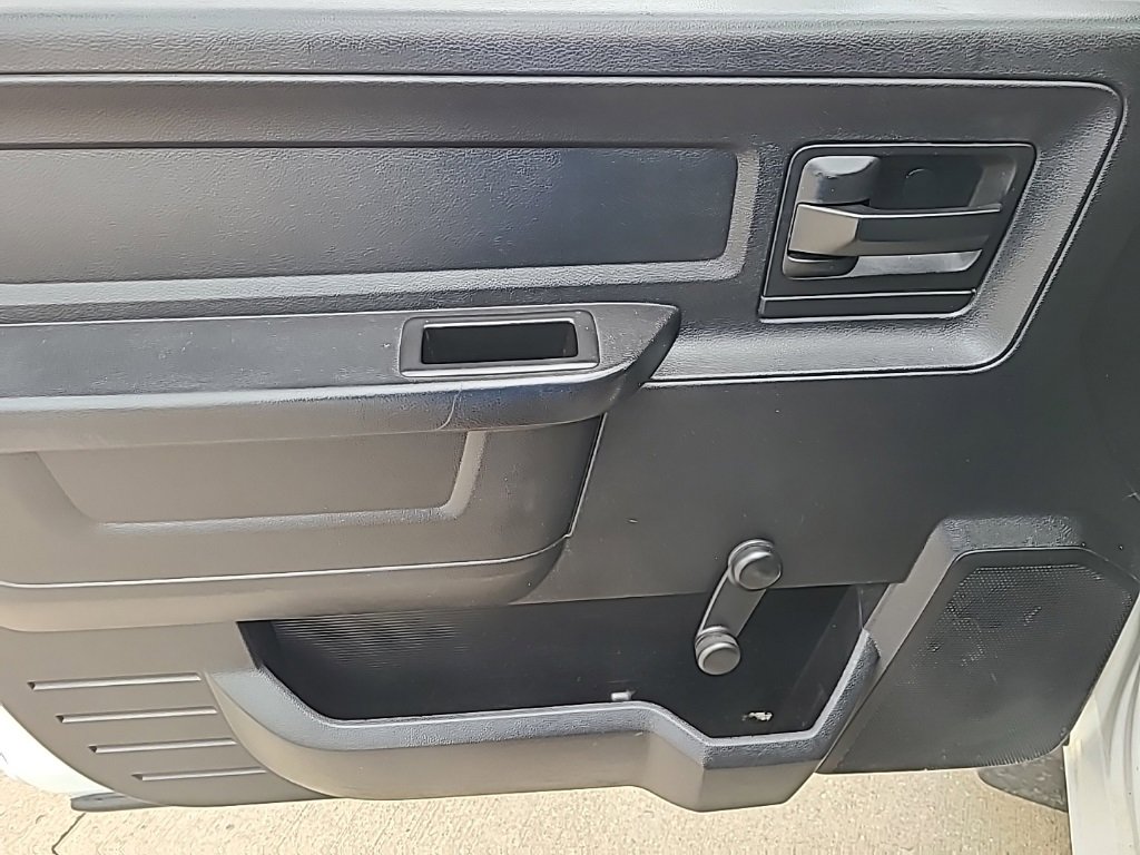 Used 2014 RAM 3500 Tradesman image 14