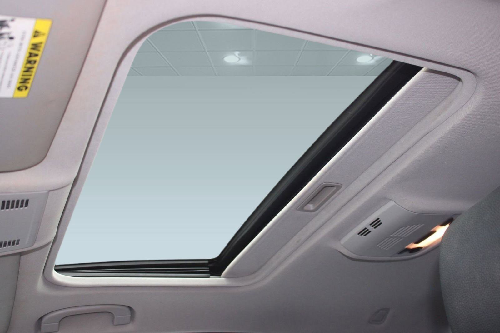 Used 2011 BMW 328i Coupe image 14