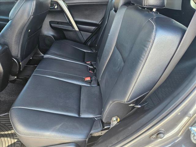 Used 2015 Toyota RAV4 Limited image 19