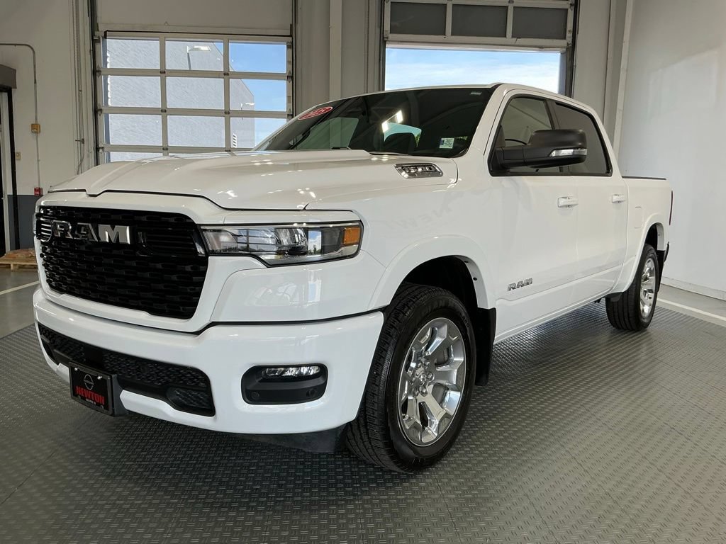 Used 2025 RAM 1500 Big Horn AWD/4WD image 2