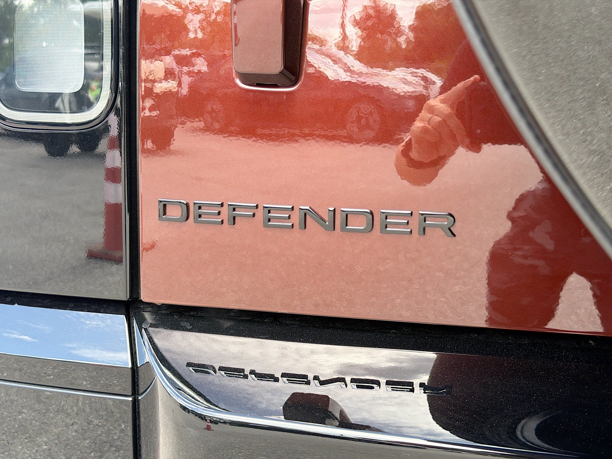 New 2026 Land Rover Defender 130 X-Dynamic SE AWD/4WD image 11