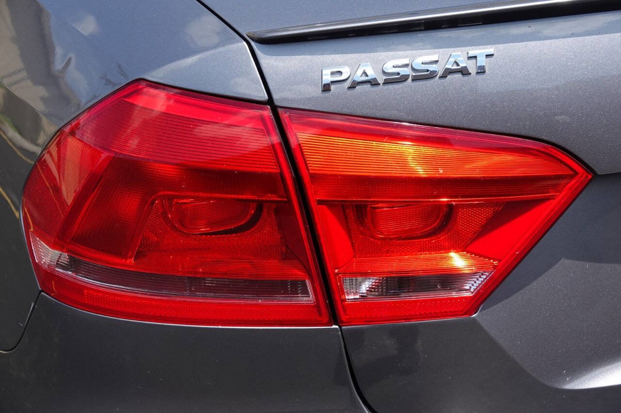 Used 2013 Volkswagen Passat TDI SEL Premium image 46