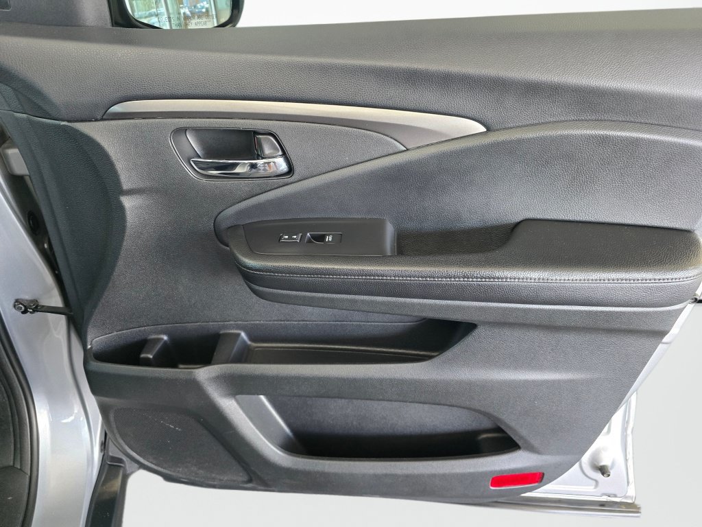 Used 2019 Honda Passport EX-L image 43