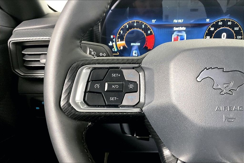 Used 2025 Ford Mustang Coupe image 18