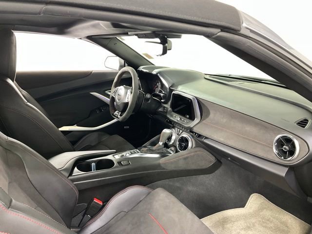 Used 2022 Chevrolet Camaro ZL1 image 28