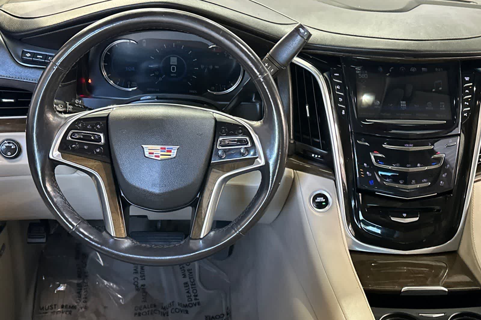 Used 2020 Cadillac Escalade Luxury AWD/4WD image 15