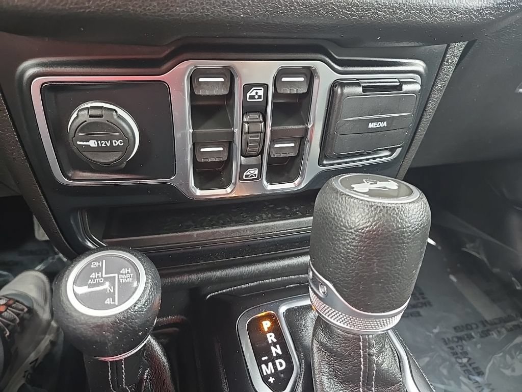 Used 2024 Jeep Wrangler Unlimited AWD/4WD image 19