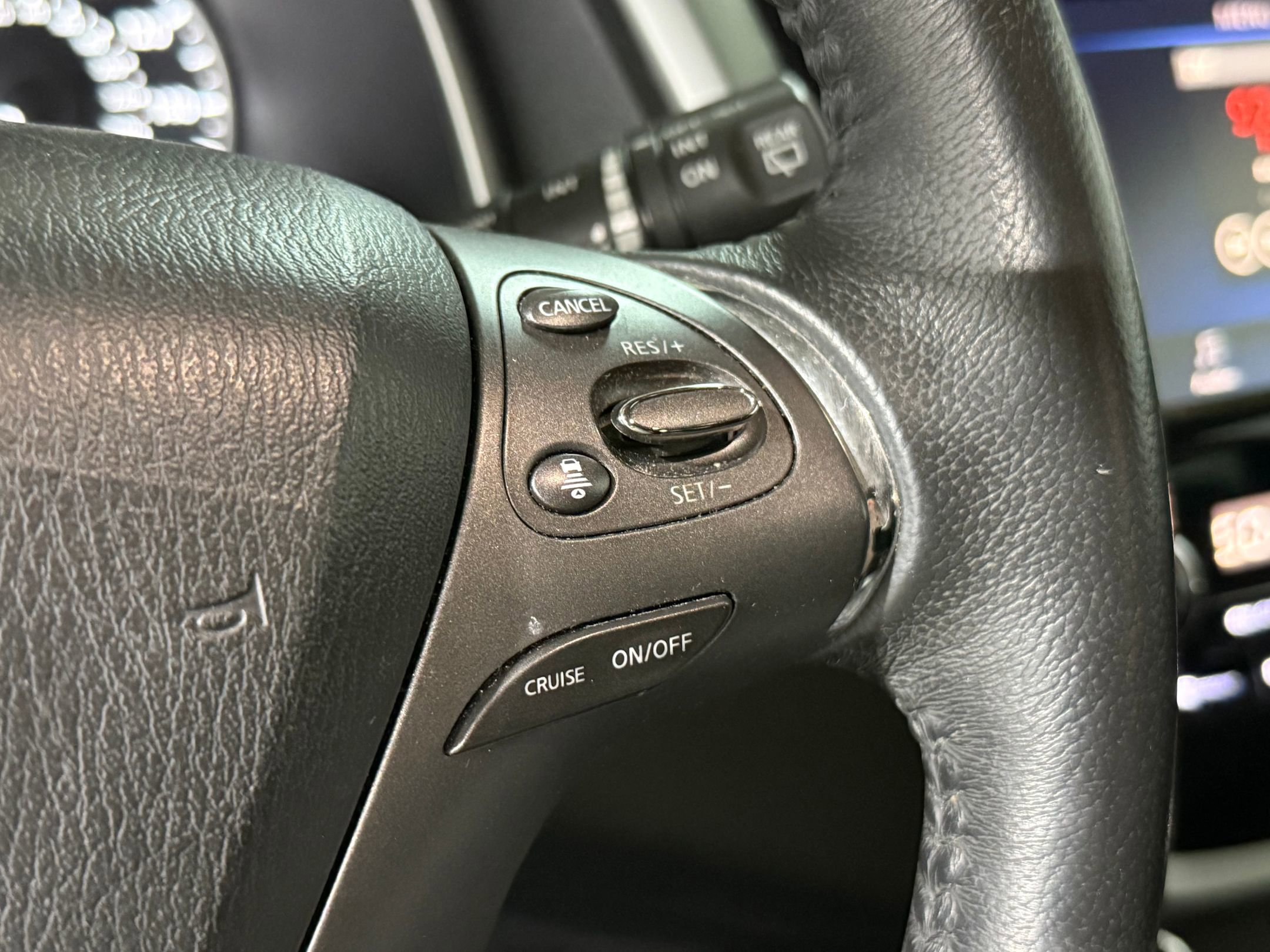 Used 2020 Nissan Murano SV image 21