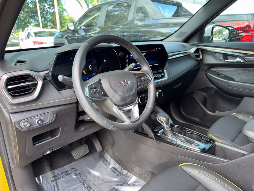 Used 2025 Chevrolet TrailBlazer ACTIV w/ Convenience Package FWD image 13