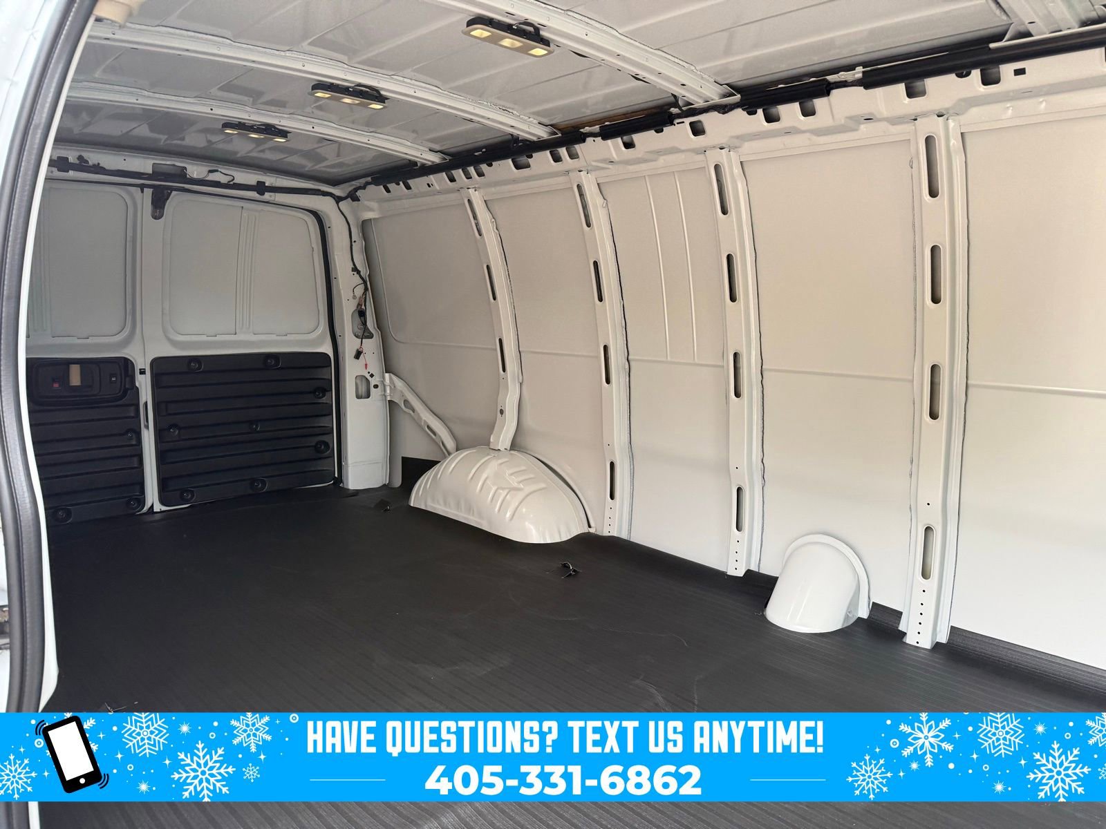 New 2025 Chevrolet Express 2500 Extended image 25