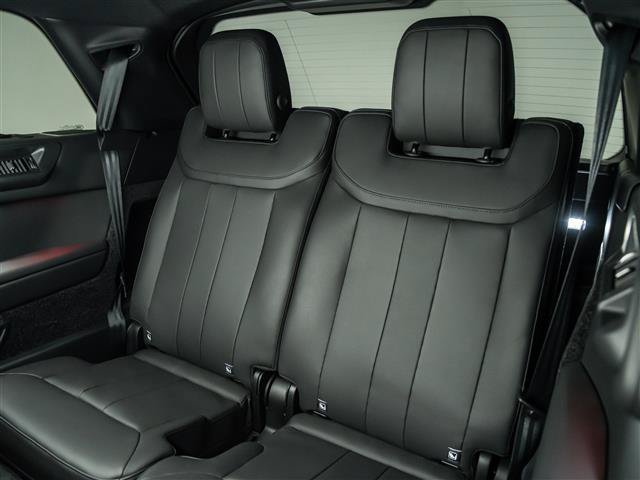New 2026 Land Rover Range Rover Long Wheelbase SE AWD/4WD image 17