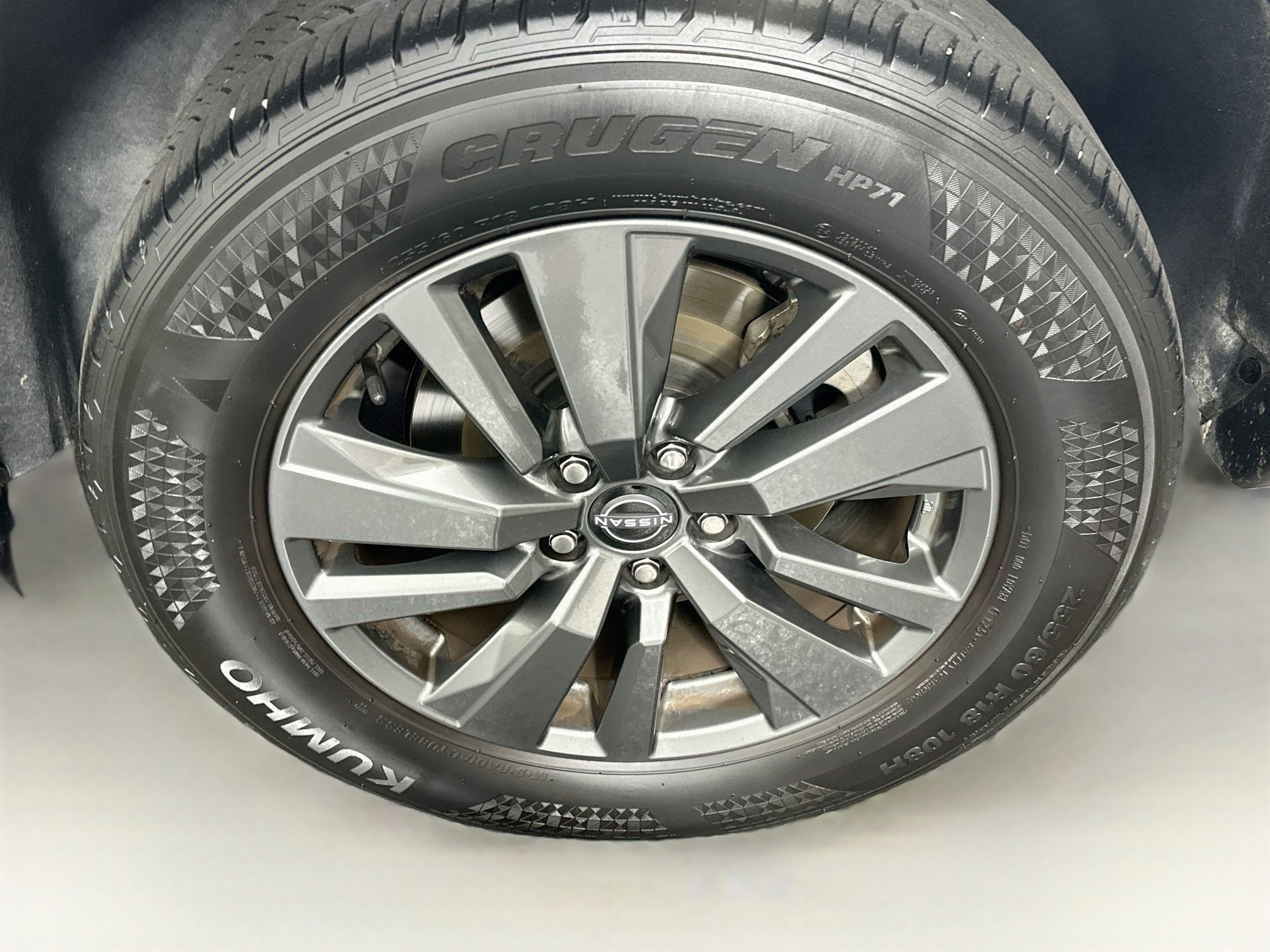 Used 2025 Nissan Pathfinder SV FWD image 11