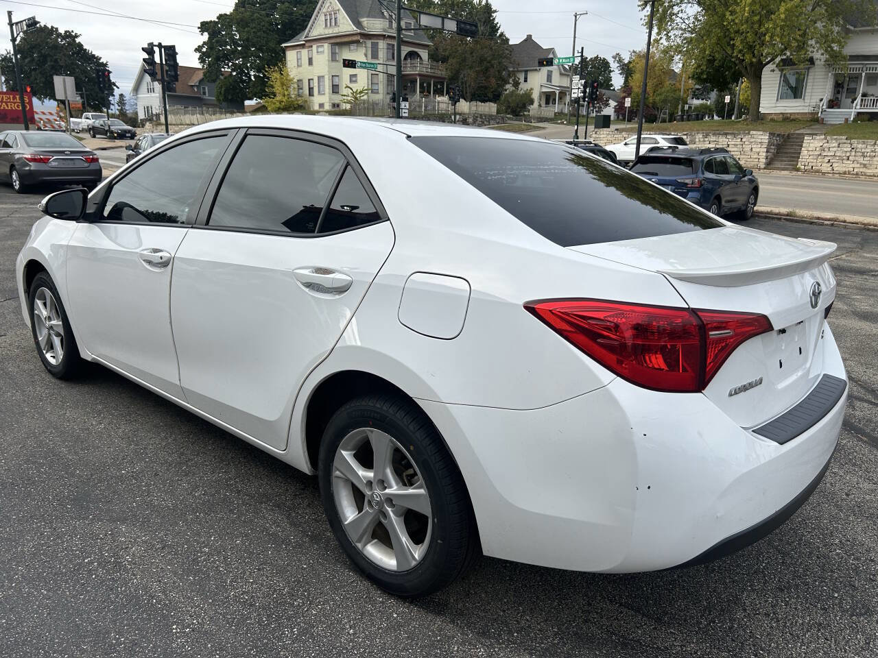 Used 2017 Toyota Corolla SE image 5