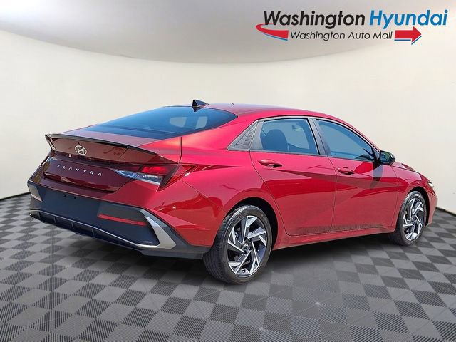 Certified 2025 Hyundai Elantra Sport FWD image 6