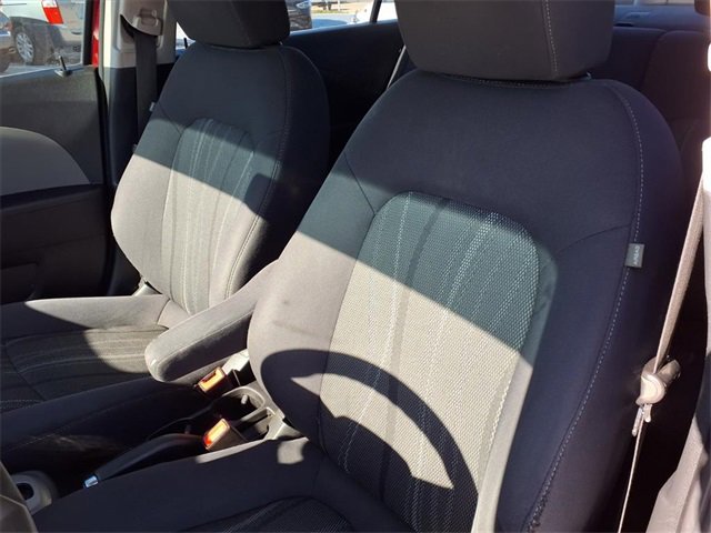 Used 2015 Chevrolet Sonic LT image 7