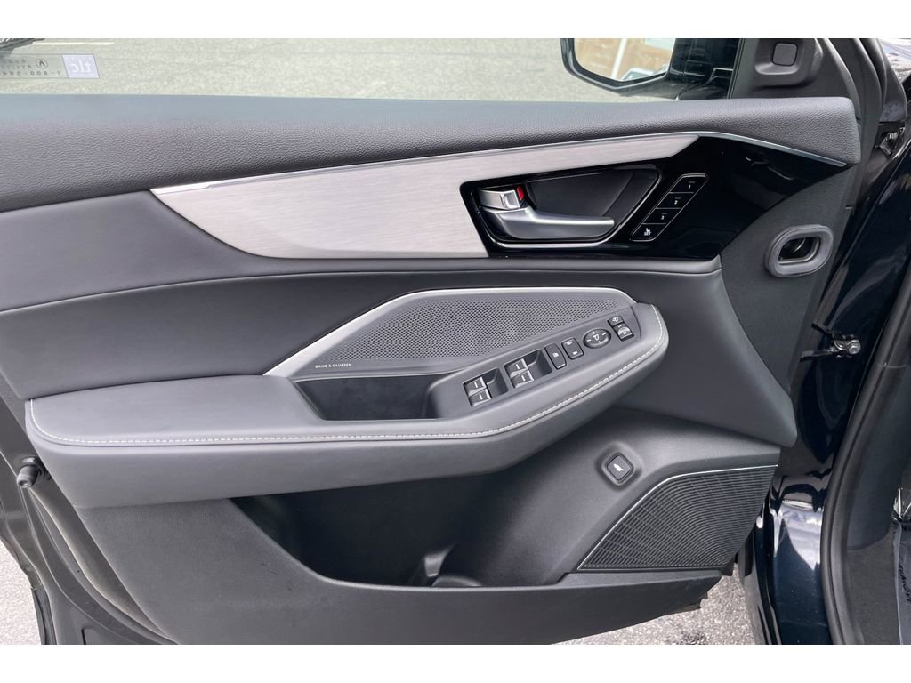 Certified 2025 Acura MDX FWD w/ Technology Package image 10