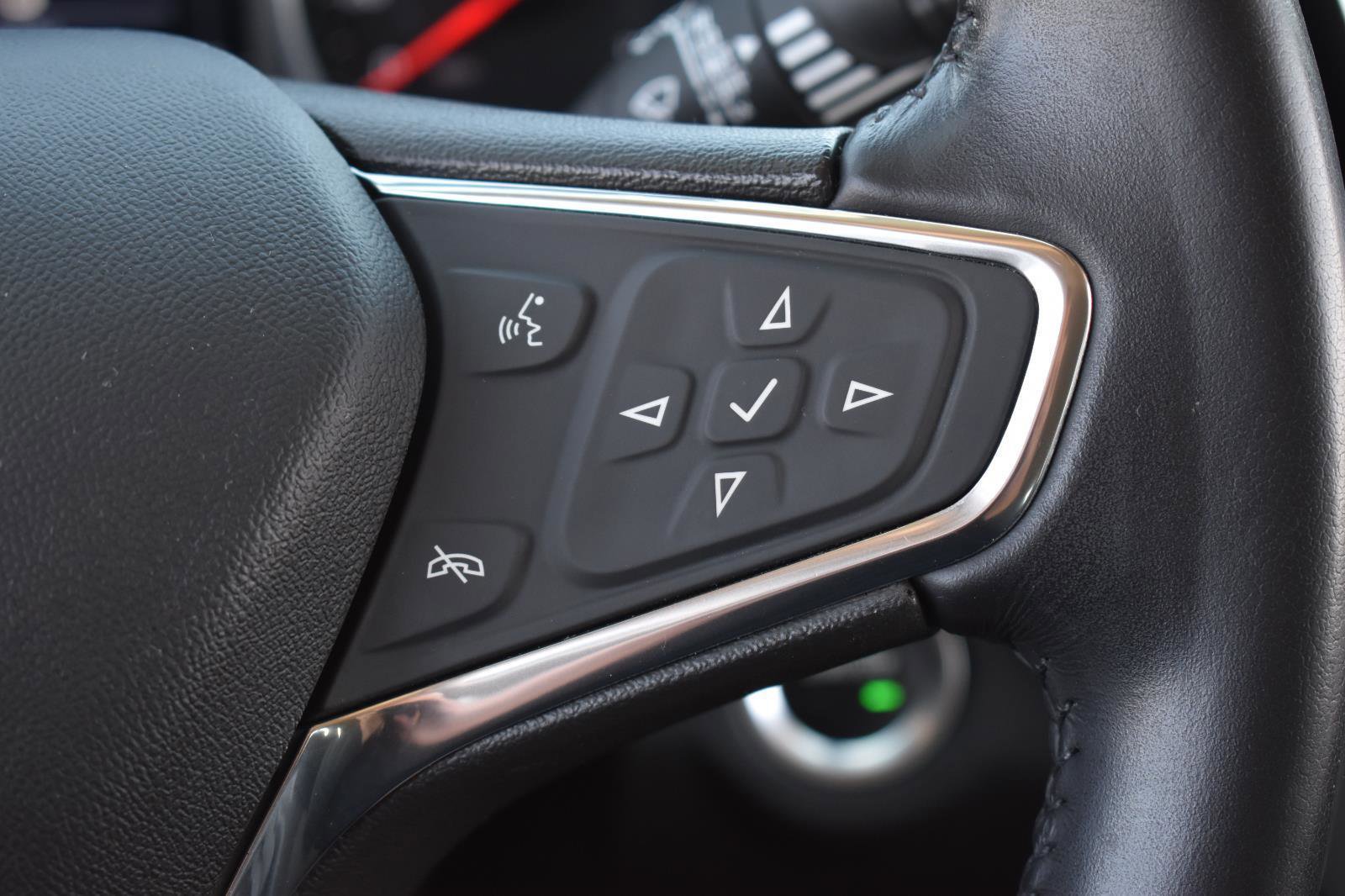 Used 2020 Chevrolet Equinox LT image 8