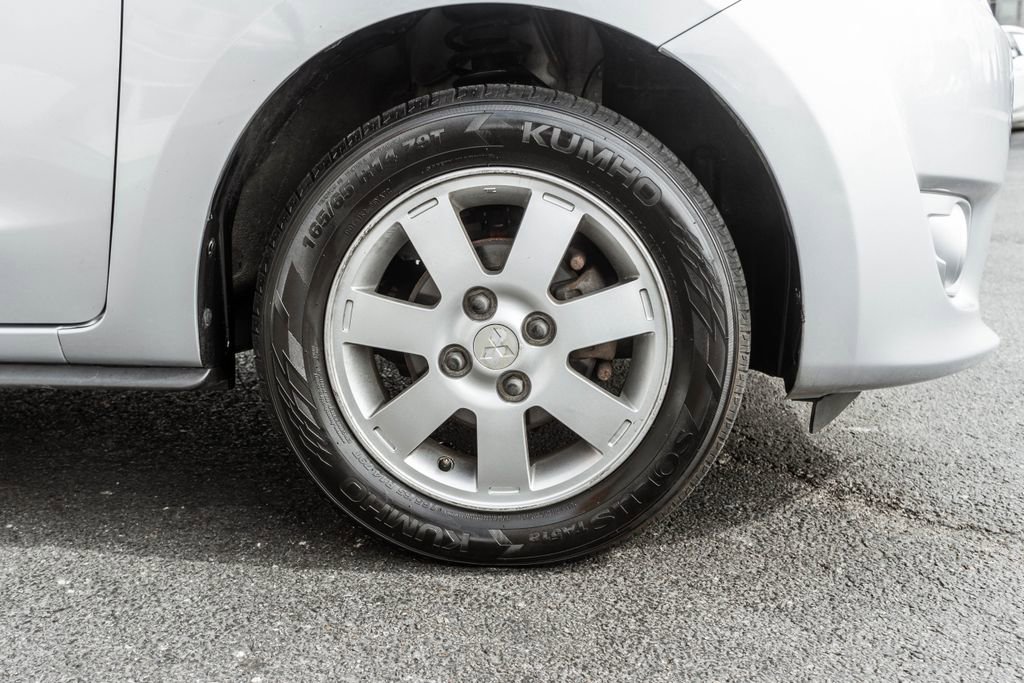 Used 2015 Mitsubishi Mirage ES image 4