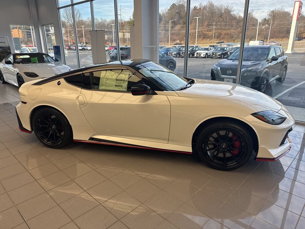 New 2026 Nissan Z NISMO w/ Floor Mat Package RWD image 6