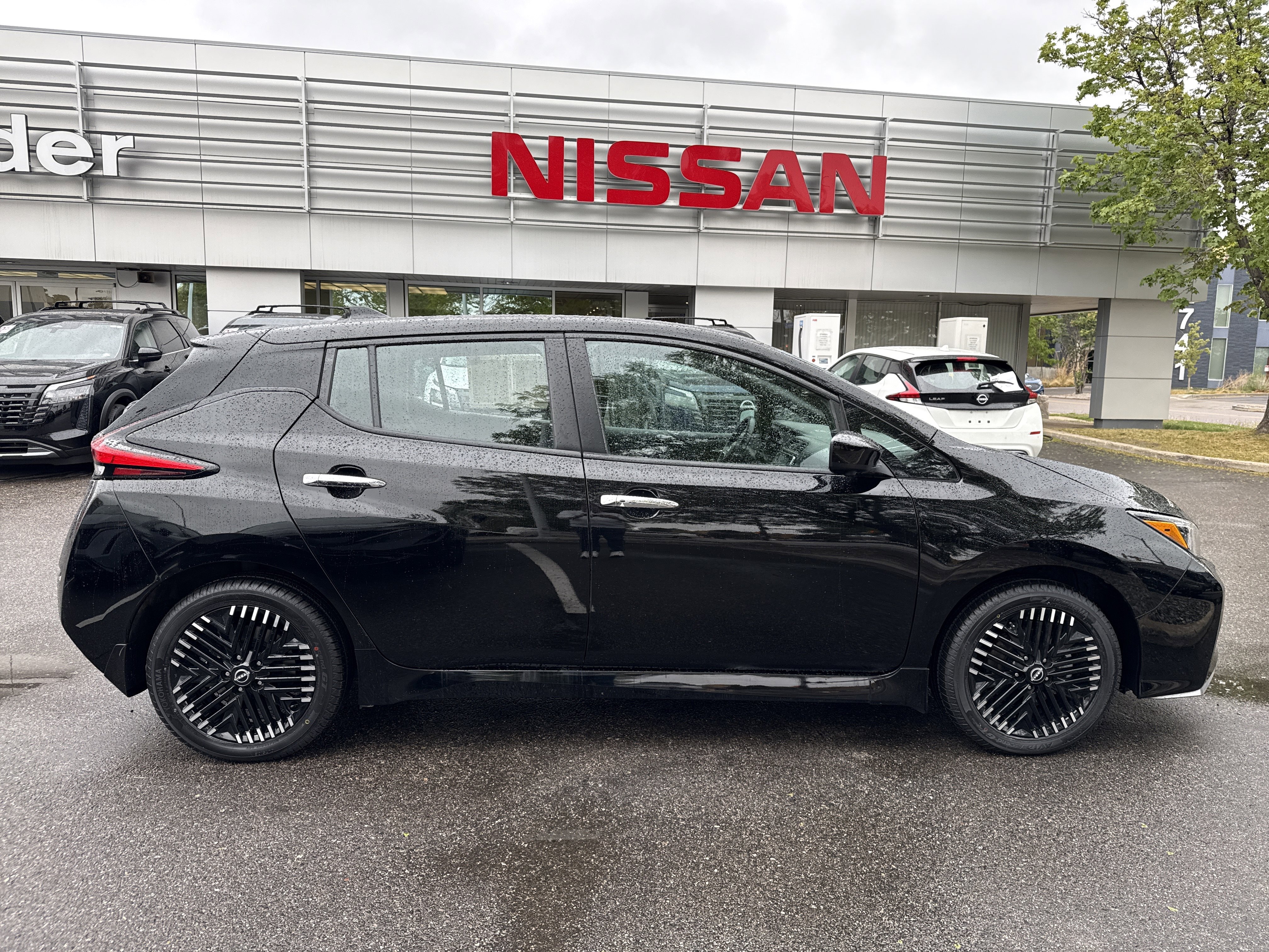 Certified 2024 Nissan Leaf SV Plus FWD image 10