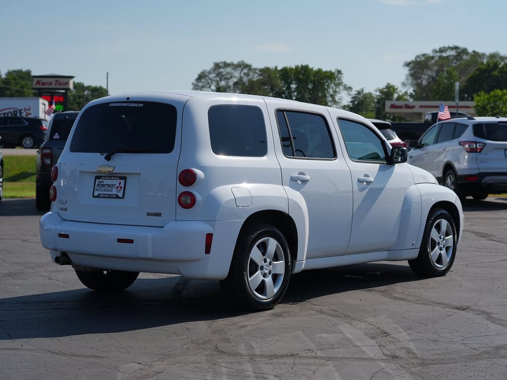 Used 2010 Chevrolet HHR LS FWD image 3