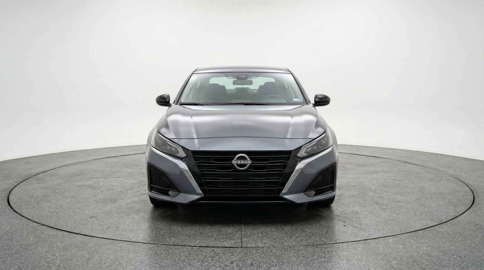 Used 2025 Nissan Altima 2.5 SV image 2