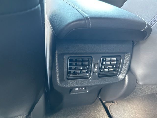 Used 2024 Toyota Venza XLE AWD/4WD image 40