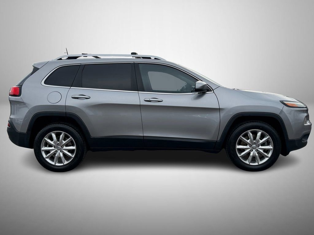 Used 2016 Jeep Cherokee Limited AWD/4WD image 6