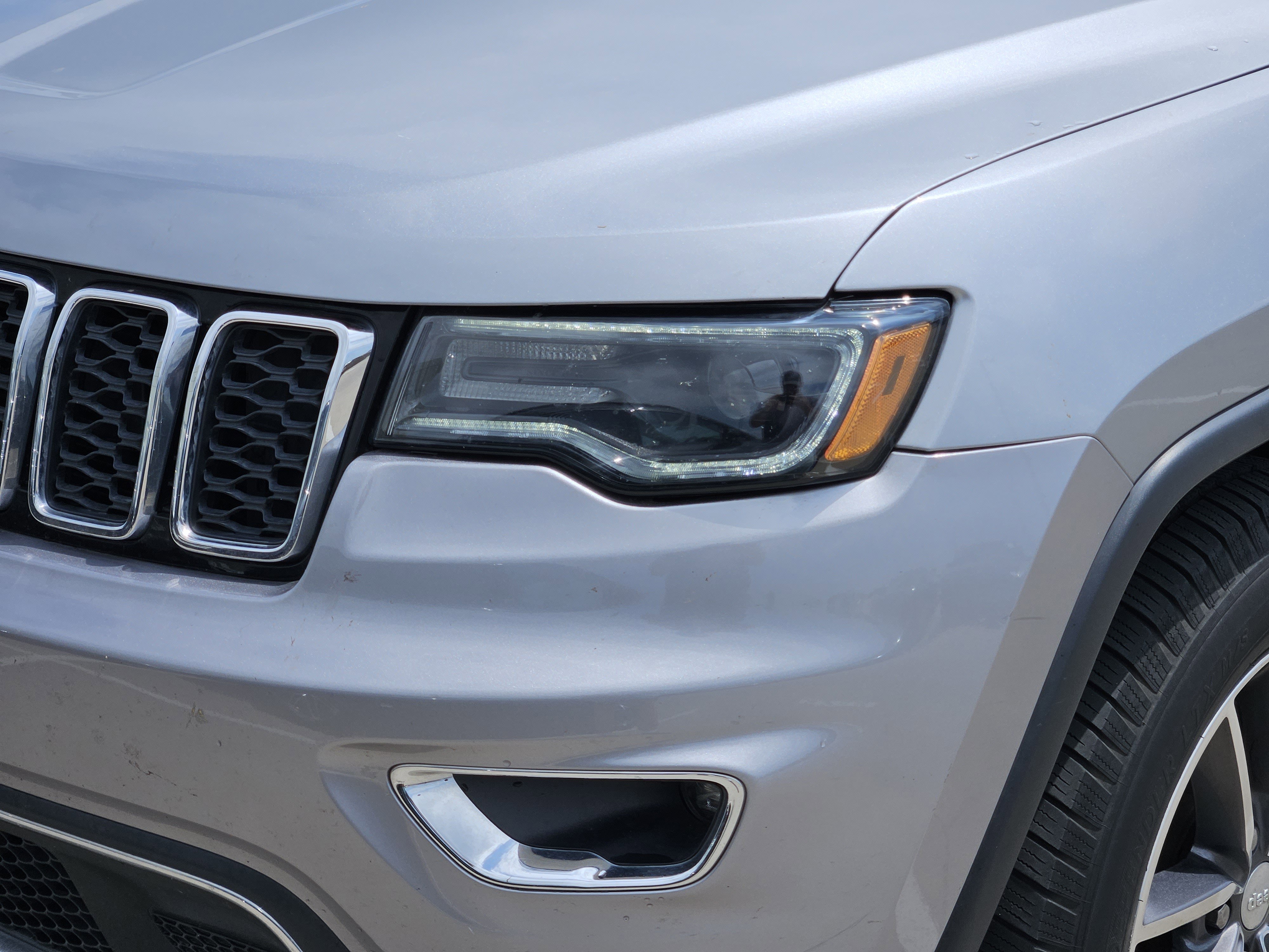 Used 2018 Jeep Grand Cherokee Limited w/ Luxury Group II RWD image 12