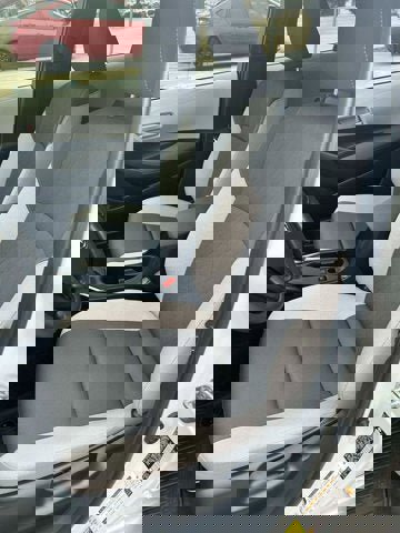 Used 2026 Toyota Corolla LE image 9