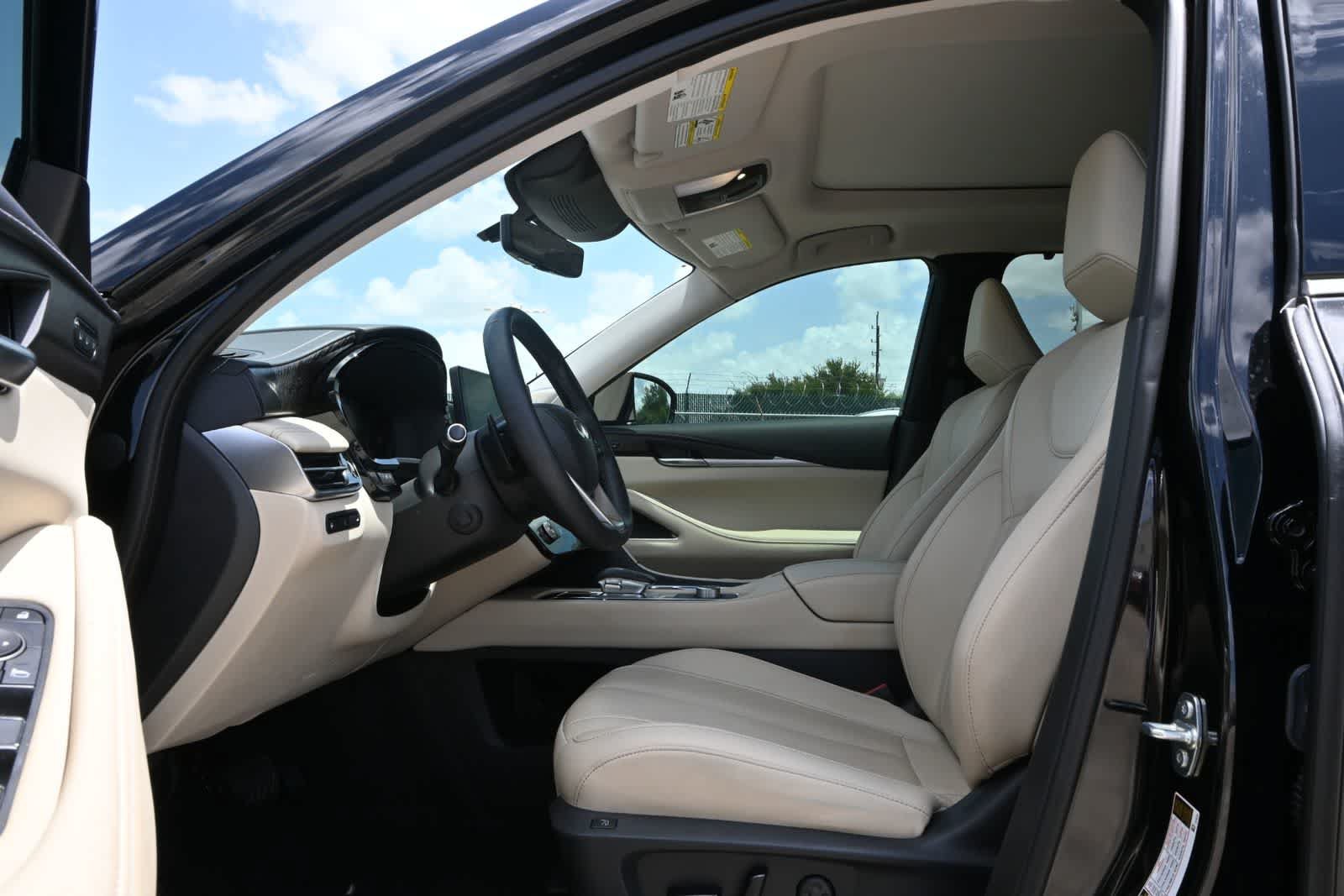 Used 2023 INFINITI QX60 Sensory w/ Vision Package AWD/4WD image 16