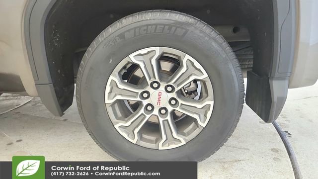 Used 2019 GMC Sierra 1500 SLT w/ X31 Off-Road Package AWD/4WD image 23