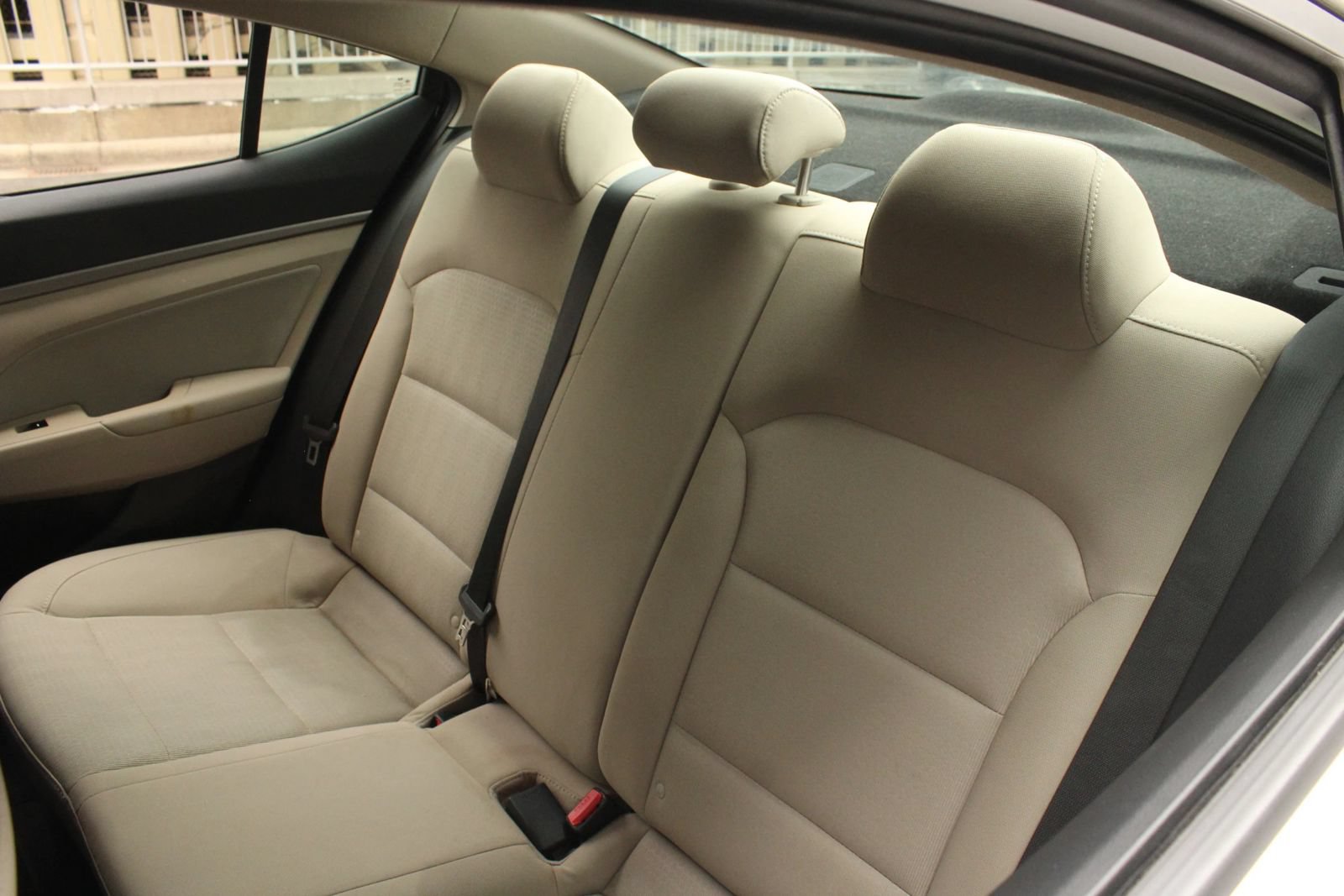 Used 2017 Hyundai Elantra SE FWD image 17